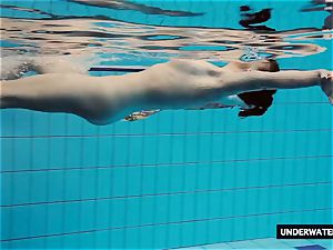 hot ginormous jugged teen Lera swimming in the pool